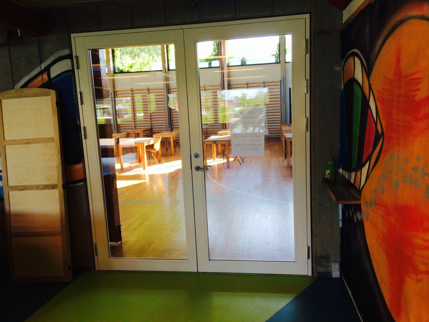 double glazed doors protect the silence in the exam room, or silence the noise when it's a sports hall